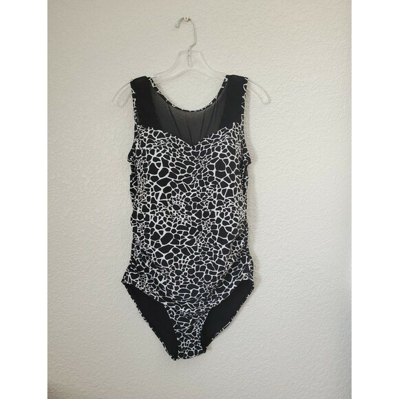 SIMPLY FIT PLUS SZ 3XL Black & White 1 PIECE WOMENS SWIMSUIT USED - Picture 1 of 9